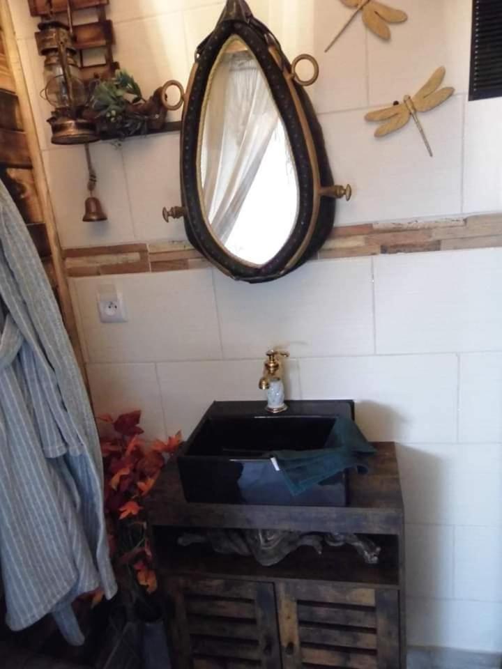 L'Histoire De L'Ouest , Jacuzzi Appartement Dole Buitenkant foto